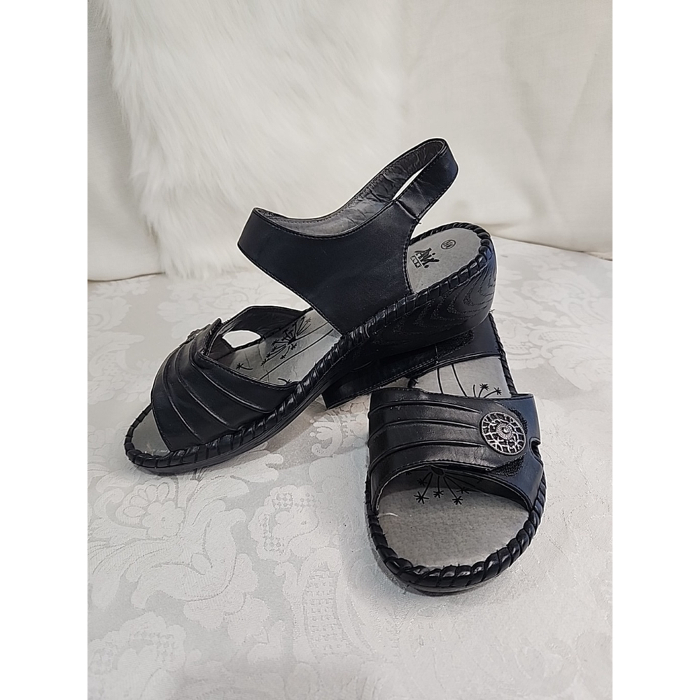 Boca Sz 8.5M Airflex Sandals, All Manmade, Hook N Loop Closure,New